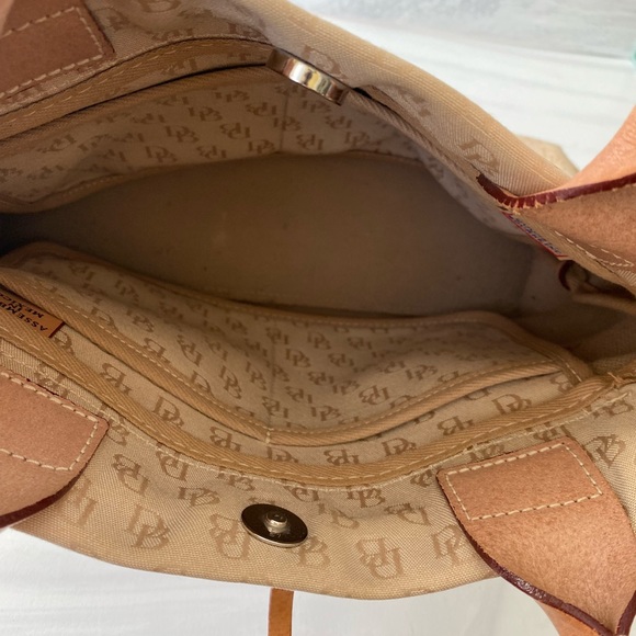 Dooney & Bourke | vintage natural beige handbag - Picture 7 of 9